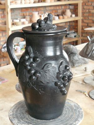 balck pot.JPG